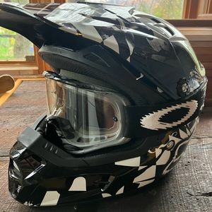 Fox helmet, V1 pilot, youth large.